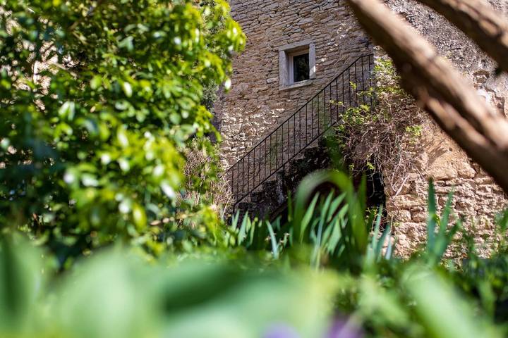 Gîte pour 6 personnes, avec piscine et jardin, animaux acceptés