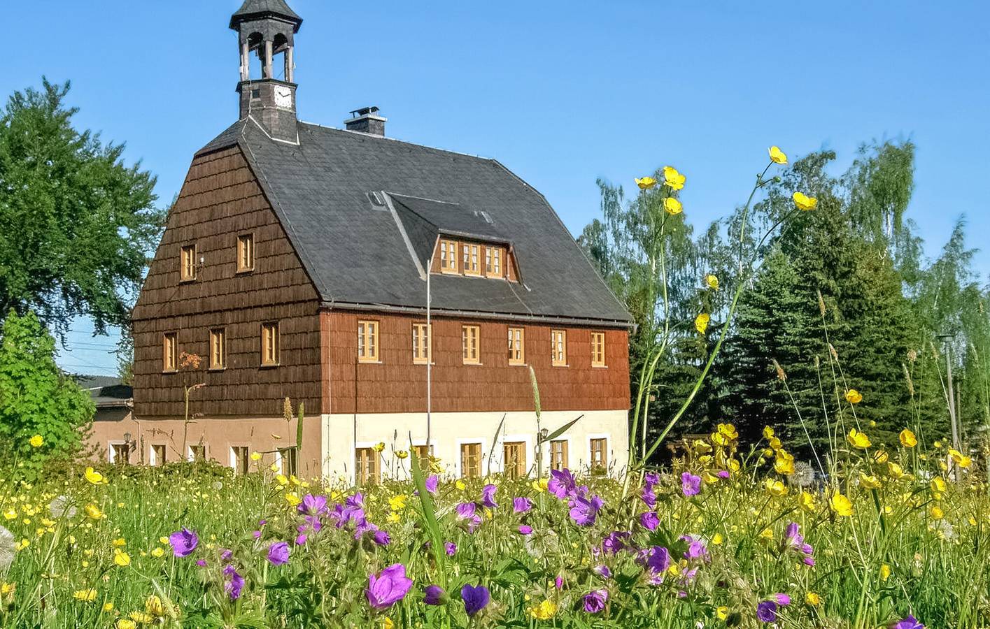 Ganze Ferienwohnung, Modernes Apartment mit Garten, Parkplatz und WiFi - 2km nach Český Jiřetín in Neuhausen/Erzgebirge, Chemnitz und Umgebung
