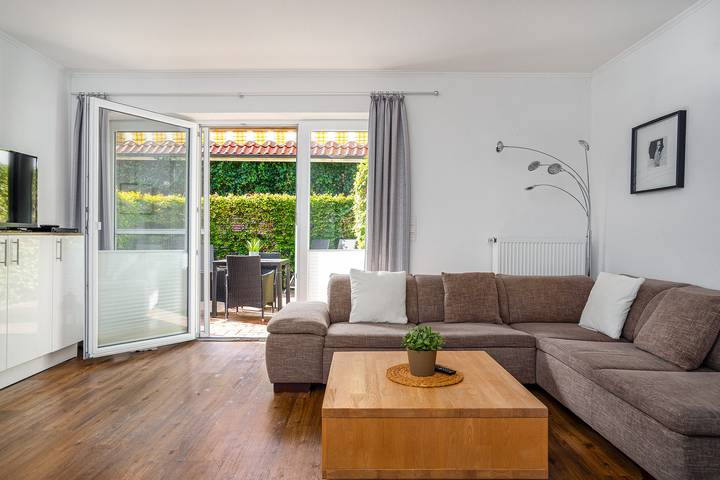 Ferienwohnung für 4 Personen, mit Terrasse in Krummhörn