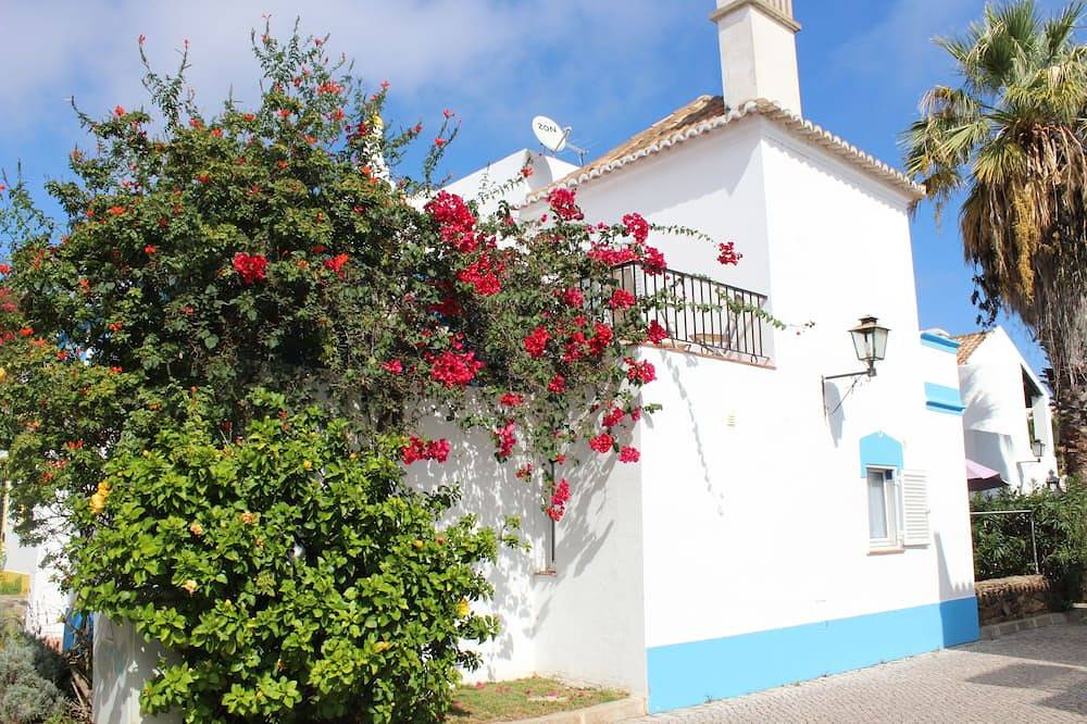 Charming air-conditioned house in residence with swimming pool, near beach wifi fiber in Cabanas de Tavira, Praia das Cabanas