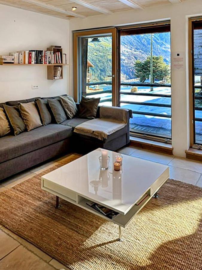 Gîte pour 6 personnes, avec jardin et balcon dans Bruson