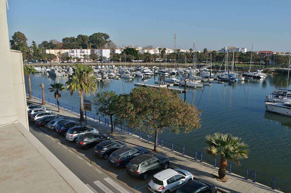 Entire apartment, El Rincon del Puerto Plus - Ayamonte Centre Arhp00Sp in Ayamonte, Costa de la Luz
