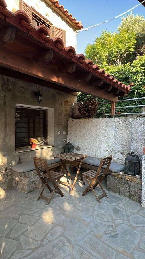 Ferienhaus für 7 Personen, mit Terrasse und Garten - 1