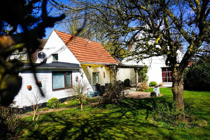 Ferienhaus für 6 Personen, mit Garten und Ausblick in Bremen