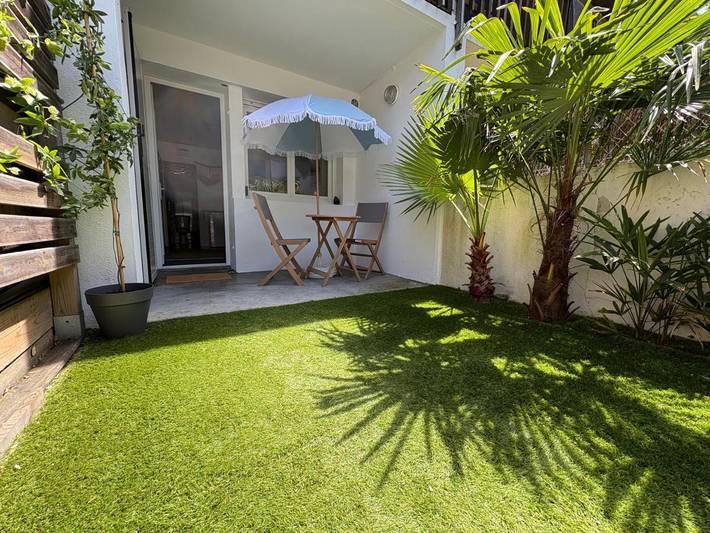 Gîte pour 2 personnes, avec jardin dans Plage Naturistes