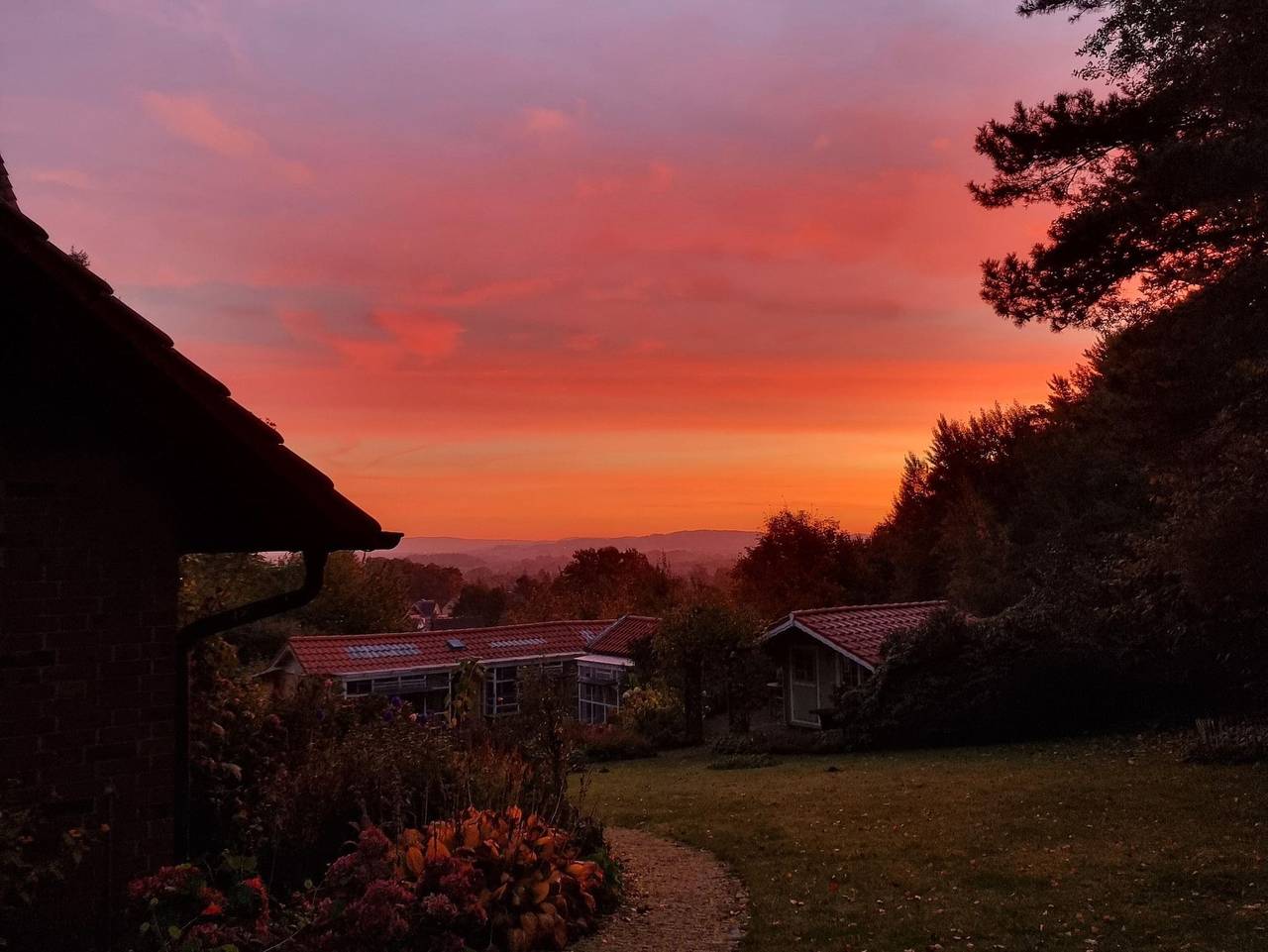 Ganze Ferienwohnung, Apartment „Waldstübchen“ - Appartement (40qm) mit Terrasse in Detmold, Kreis Lippe