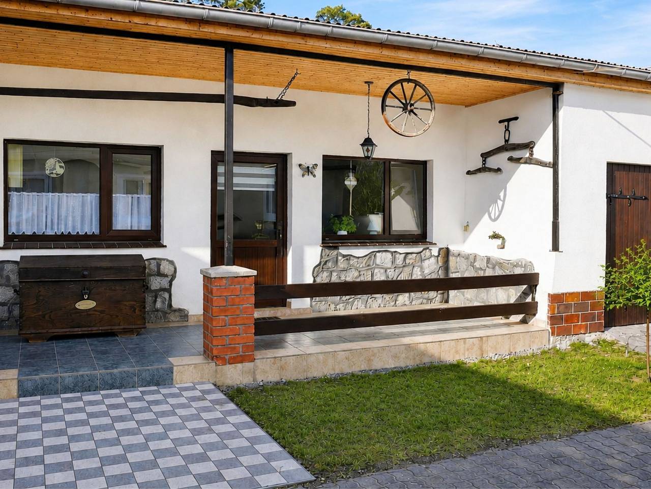 Bungalow am Hellbach Xl im Ostseeland - 2-Raum-Bungalow mit Terrasse/rechts (50m², max. 3 Pers.) in Neubukow, Neubukow-Salzhaff