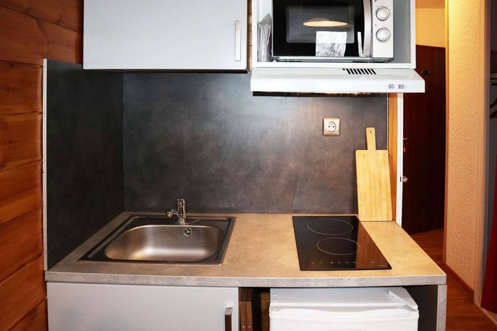Ganze Ferienwohnung, Studio pour 2 personnes cœur de station des Orres 1650 in Les Orres, Nationalpark Écrins