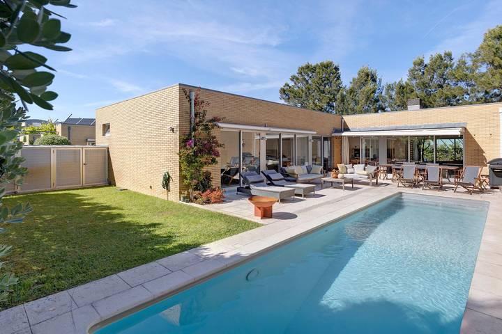 Casa de vacaciones 'Viana Vista Villa' con piscina privada, Wi-Fi y aire acondicionado in Darque, Distrito de Viana do Castelo