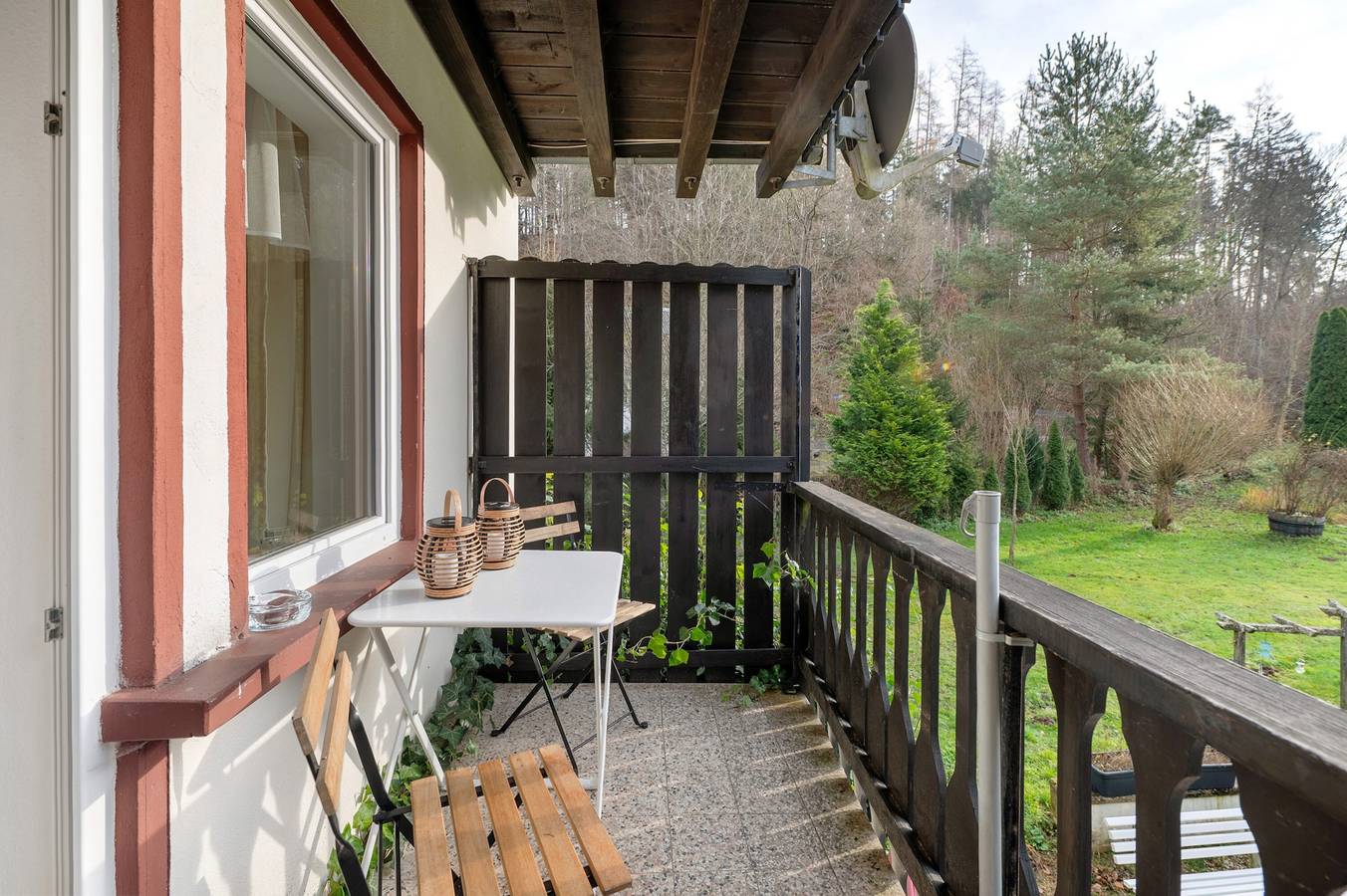 Ganze Wohnung, Ferienwohnung 'Haus Annenberg' mit Gemeinschaftsterrasse, Gemeinschaftsgarten und Wi-Fi in Monzelfeld, Bernkastel-Kues & Umgebung