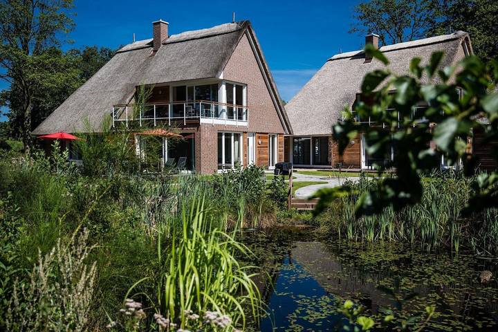 Ferienwohnung für 4 Personen, mit Balkon/Terrasse und Terrasse sowie Garten und Sauna in Ammerland - 3