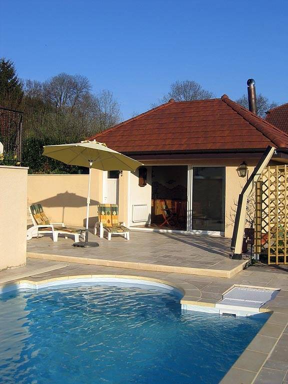 La Chenaz - Chambre jaune in Cernex, Région de Saint-Julien-en-Genevois