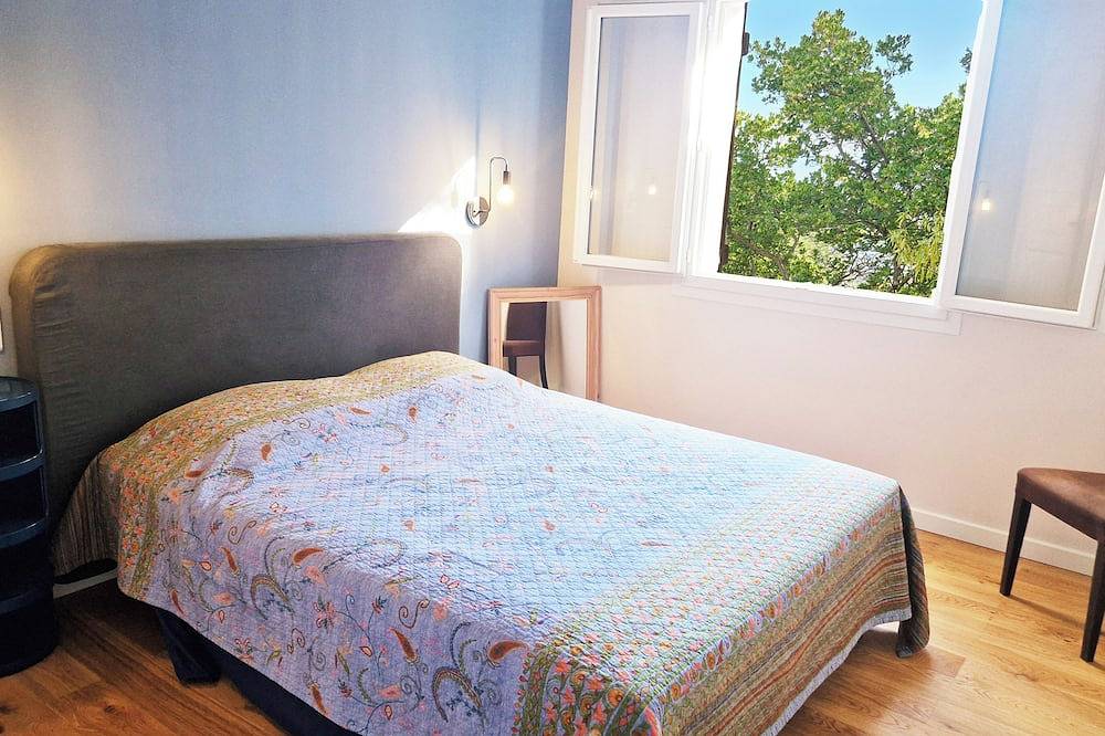 Charming, quiet house with garden, sea, mountain and nature reserve views in Biguglia, Capo Corso