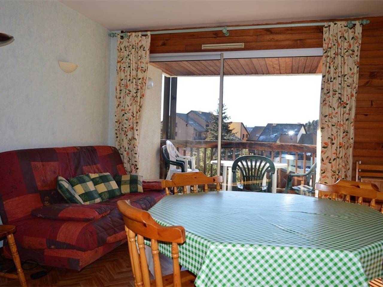 Entire apartment, Cozy 2-Room Apartment for 6 with Terrace, Elevator, and Pet-Friendly in Bolquère in Bolquère, Parc naturel régional des Pyrénées catalanes