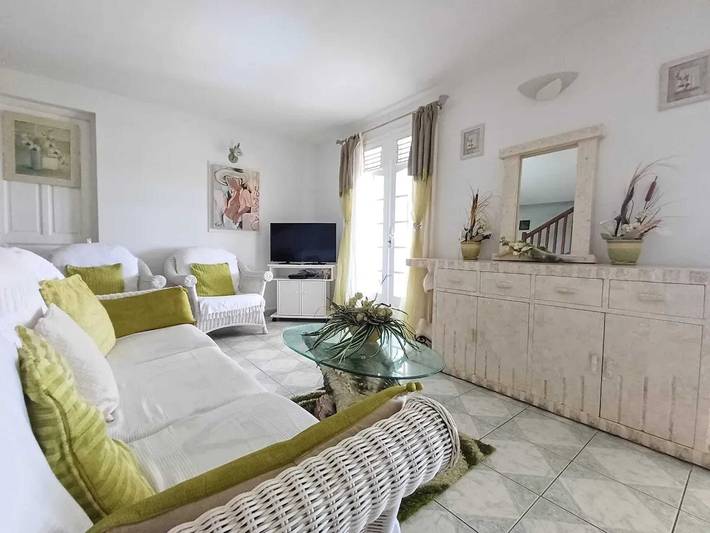 Appartement de vacances pour 6 personnes, avec piscine et terrasse