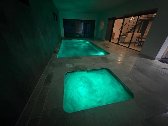 Casa de vacaciones para 4 personas, con Jacuzzi y Terraza además de Jardín y Piscina en Mondragon