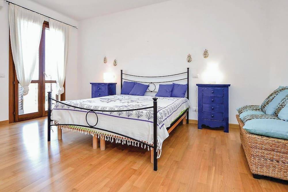 Splendida casa con 4 camere da letto a Terrasini in Citta del Mare, Terrasini