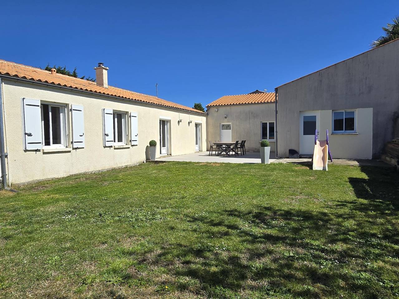 Komfortables Haus mit Garten und Terrasse in Saint-Laurent-de-la-Prée, Rochefort und Umgebung