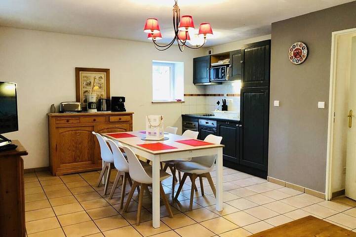 Appartement de vacances pour 6 personnes, avec sauna ainsi que jardin et piscine