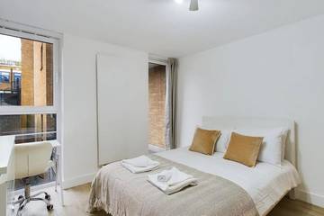Apartment for 9 People in Tower Hamlets, London, Photo 2