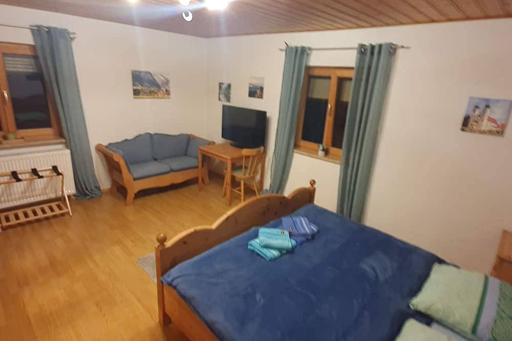 Ganze Wohnung, Ferienwohnung Alztal (mit Wallbox) in Altenmarkt an der Alz, Landkreis Traunstein