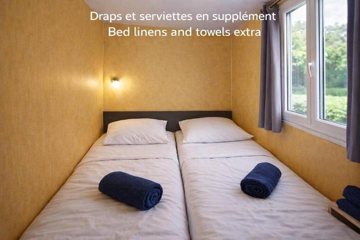 Bateau pour 5 personnes, avec piscine ainsi que balcon et jacuzzi, adapté aux familles en Bourgogne-Franche-Comté - 4