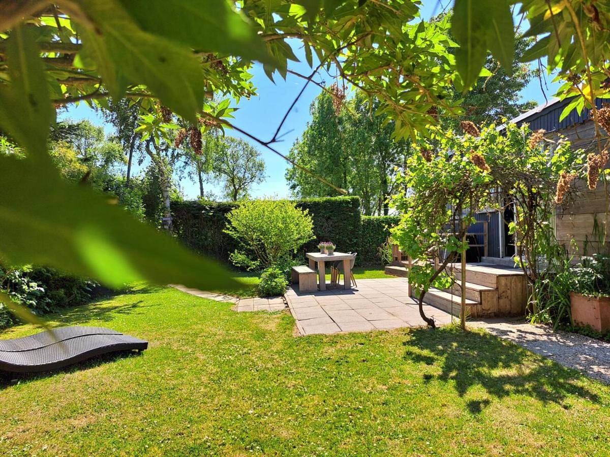 Two-Bedroom Chalet in Brouwershaven, Zeeuwse Kust