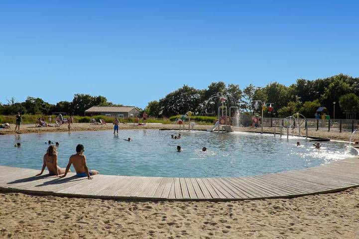Gîte pour 6 personnes, avec piscine et jardin dans Lac du Jaunay - 4