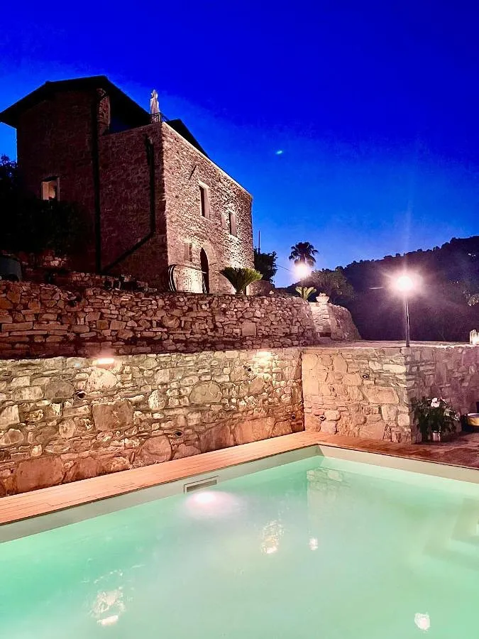 Villa for 4 people, with garden and pool as well as view, with pets - 1