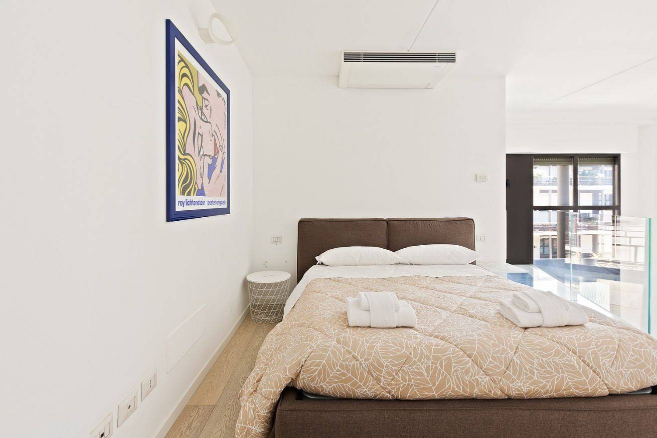 Appartamento intero, New! Esclusivo Loft con balcone & giardino! in Milano, Provincia di Milano