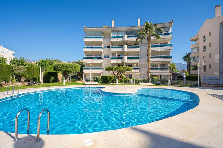 Apartment for 5 people, with children pool and hot tub as well as garden in L'Albir
