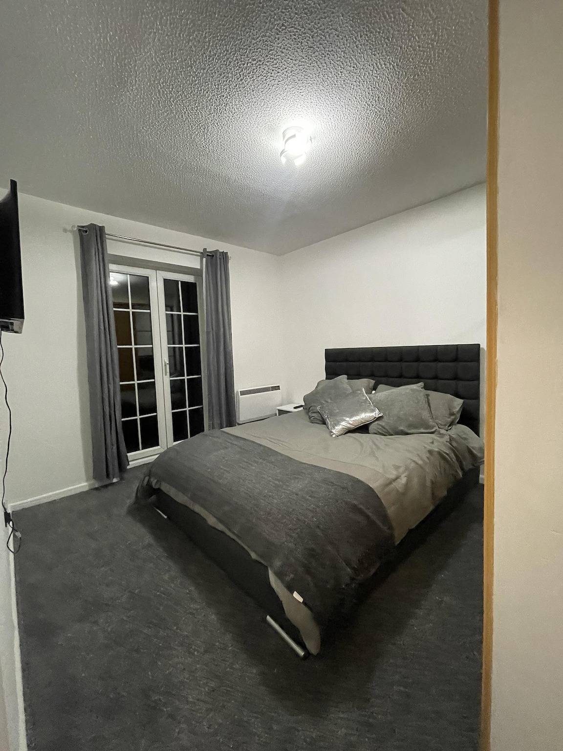 Entire holiday apartment, Cosy Cardiff Apartment near City Centre in Cardiff Bay, Cardiff