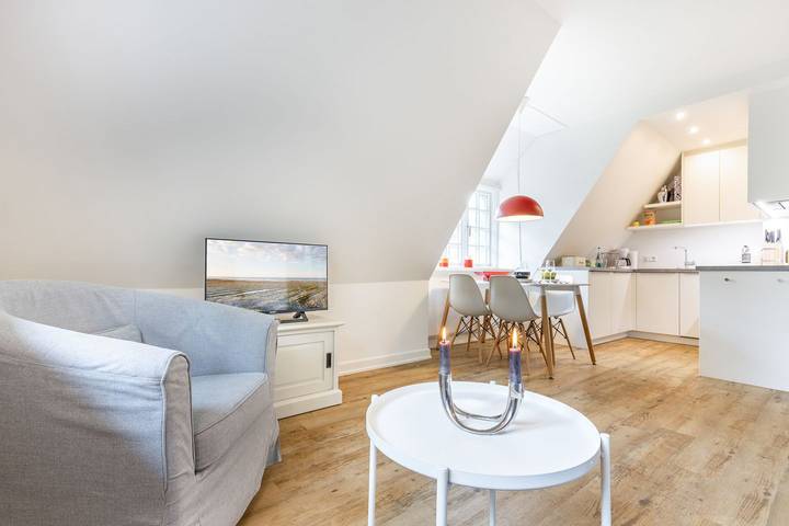 Ganze Wohnung, Auszeit im Takerhof - Ferienwohnung in wunderschöner Südlage in Keitum in Keitum, Sylt (Gemeinde)