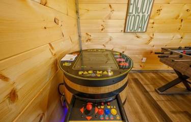 Log Cabin for 12 Guests in Sevierville, Sevier County, Picture 1