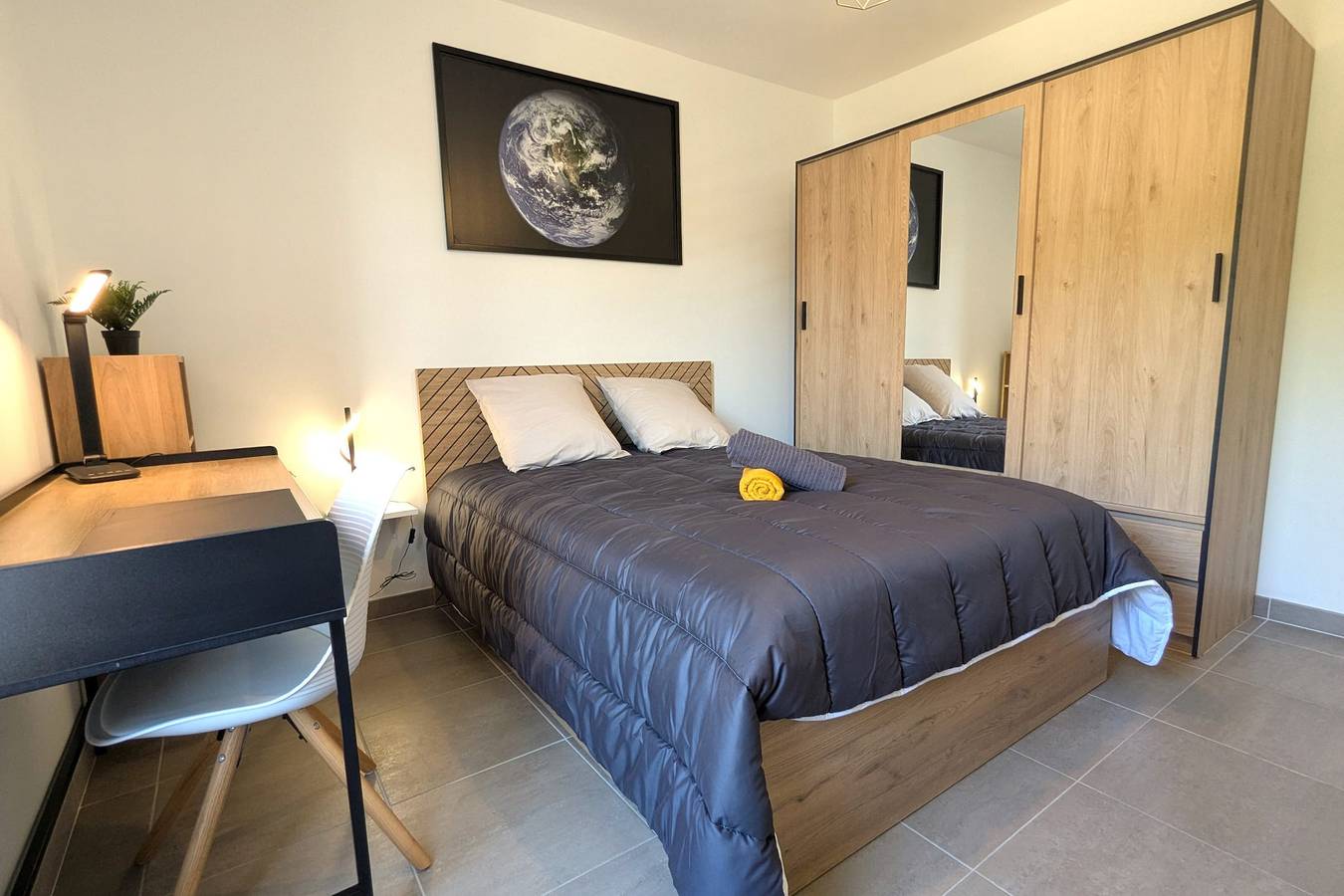 Appartement entier, Appartement moderne avec terrasse, au calme in Toulon, Région de Toulon
