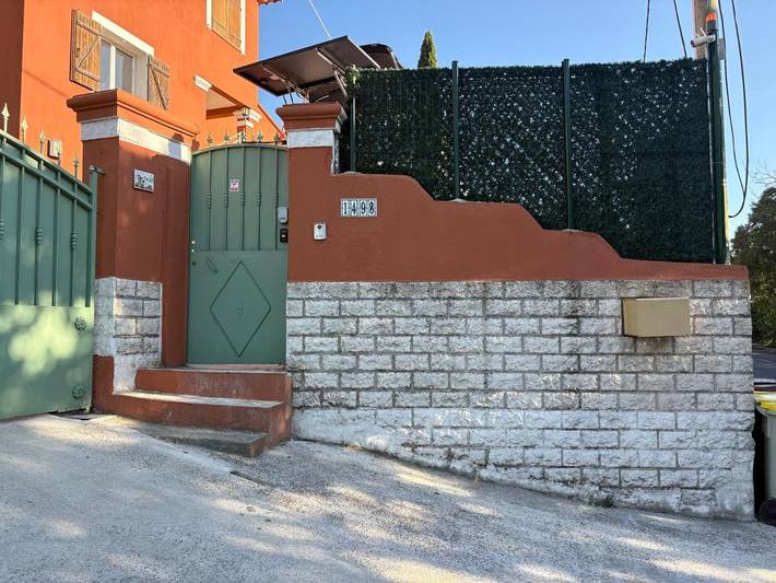 Chambre d’hôte pour 2 personnes, avec Jacuzzi ainsi que Terrasse et Jardin à Toulon - 3