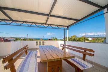 Apartament Wakacyjny dla 8 osoby w Ljubac, Zadar, Zdjęcie 1