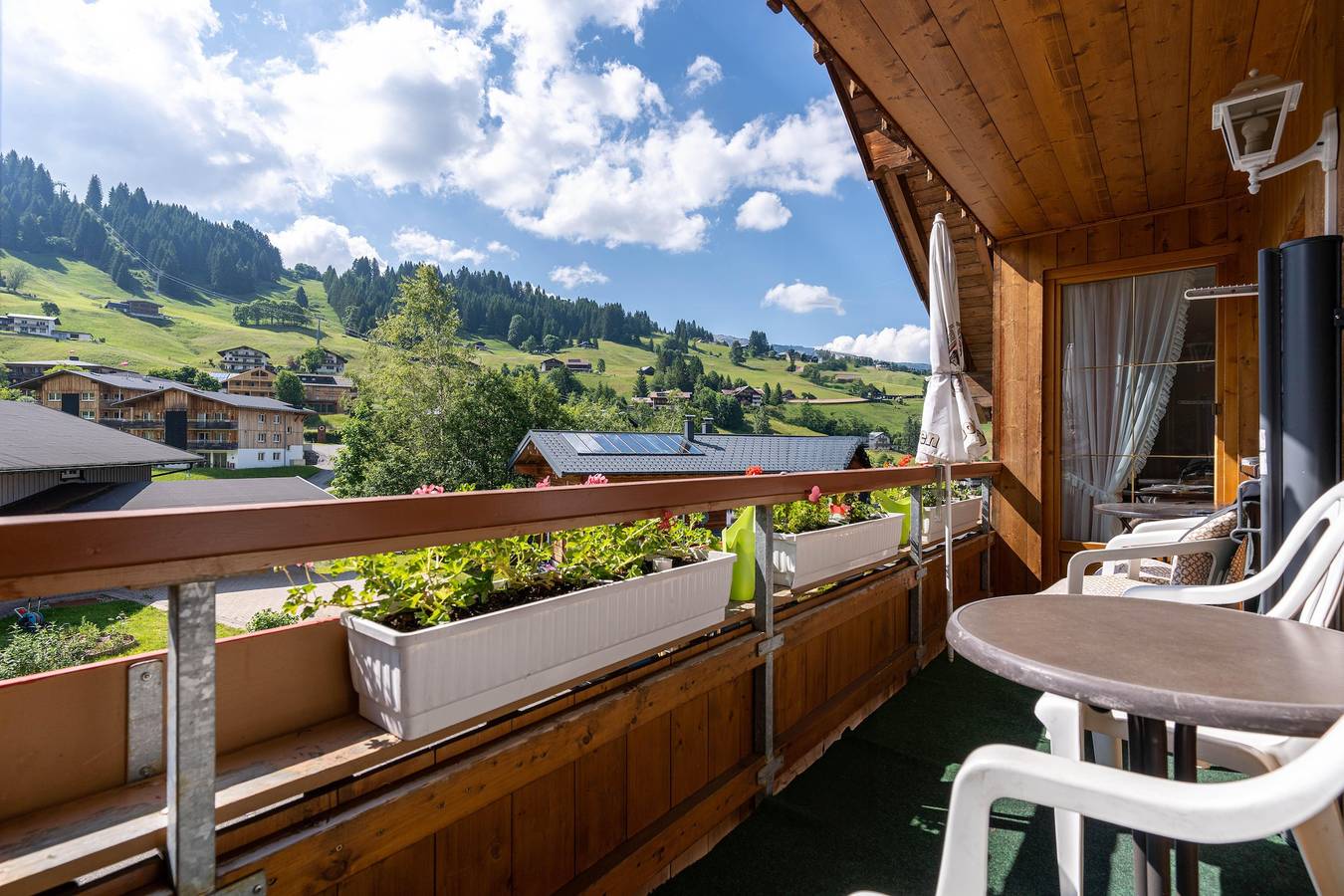 Ganze Ferienwohnung, Wohnung Beate 10 - 1 Schlafraum 1-Zimmer-Wohnung in Hirschegg Kleinwalsertal, Mittelberg