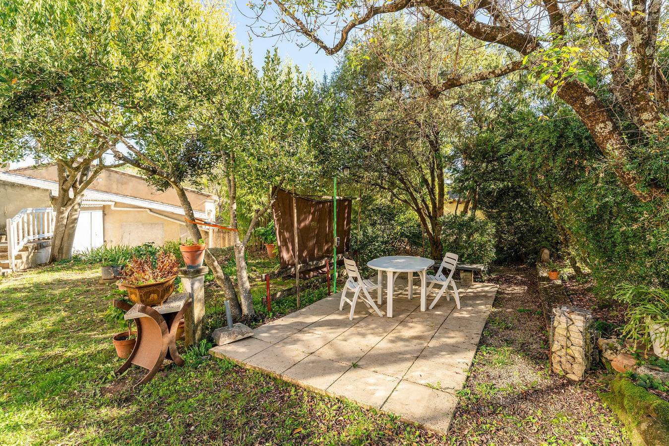 Maison de Vacances 'Gîte - Le Samiege' avec Terrasse Privée, Jardin Commun et Wi-Fi in Goudargues, Région de Nîmes