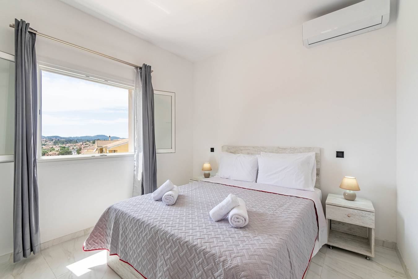 Geheel appartement, Appartement 'Rozario 2' met Wi-Fi en airconditioning in Alepou, Corfu