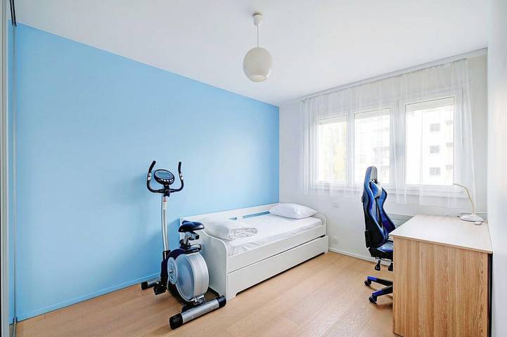 Apartamento entero, Amplio apartamento de 3 habitaciones y 6 baños en Charenton in Charenton-le-Pont, Valle del Marne