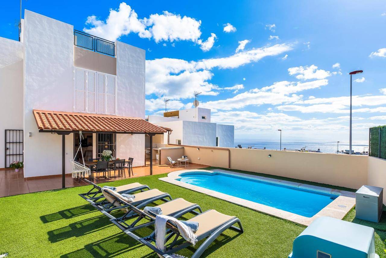 Three-Bedroom Villa in Candelaria, Tenerife Sur