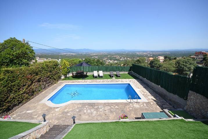 Casa rural para 6 personas, con jardín, Se admiten mascotas en Massanet de la Selva - 3