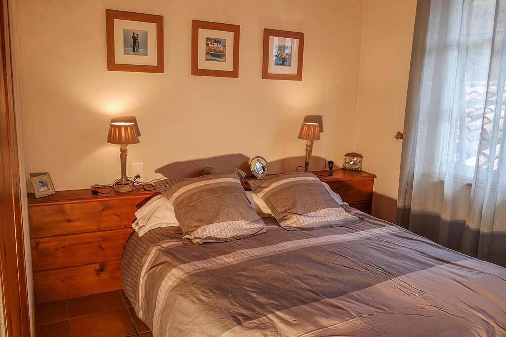 In the middle of Pyrenees with views of Montsegur in Montferrier, Ariège