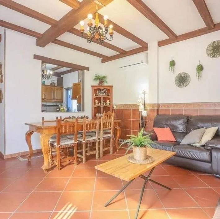 Casa rural para 15 personas, con terraza además de jardín y piscina en Guillena - 4