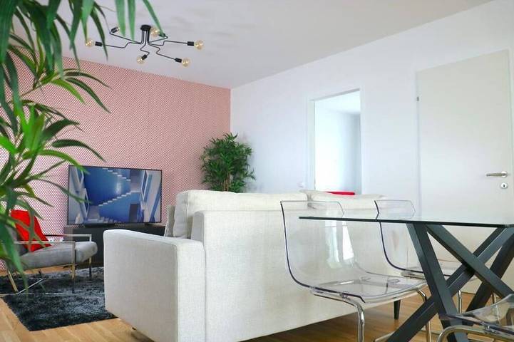 Ganze Wohnung, 1 Zimmer Apartment mit Blick auf die Stadt in Gmunden, Bezirk Gmunden