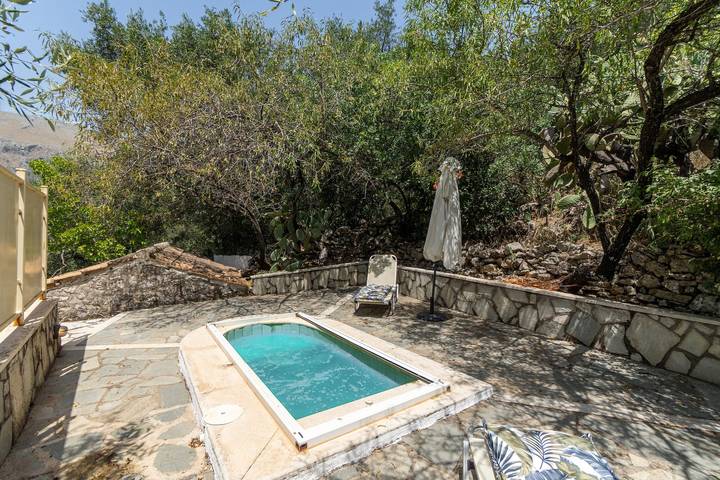 Feriehus for 2 personer med jacuzzi in Korfu