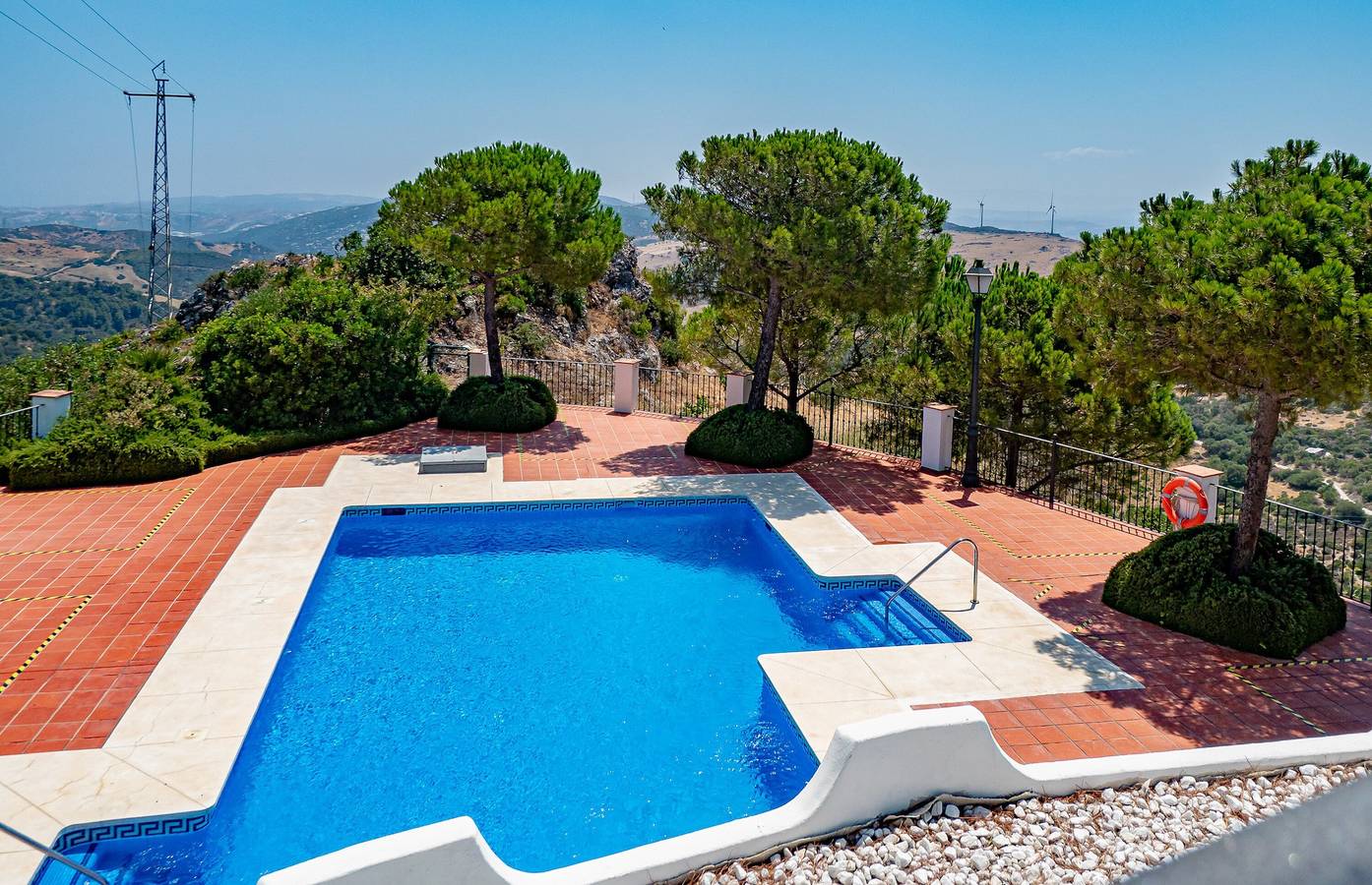 Villa « Élégante 3 Chambres, 2 Salles de Bain » avec Vue Montagne, Wi-Fi et Climatisation in Sierra (Casares), Casares