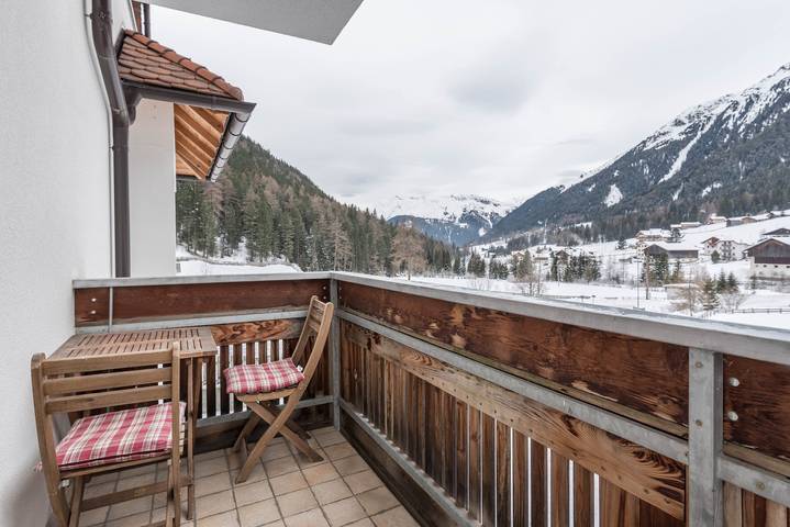 Apartamento entero, Apartamento "Huterhof Tatschblick" con vistas a la montaña, balcón y Wi-Fi in Sarentino, Alpes de Sarntal