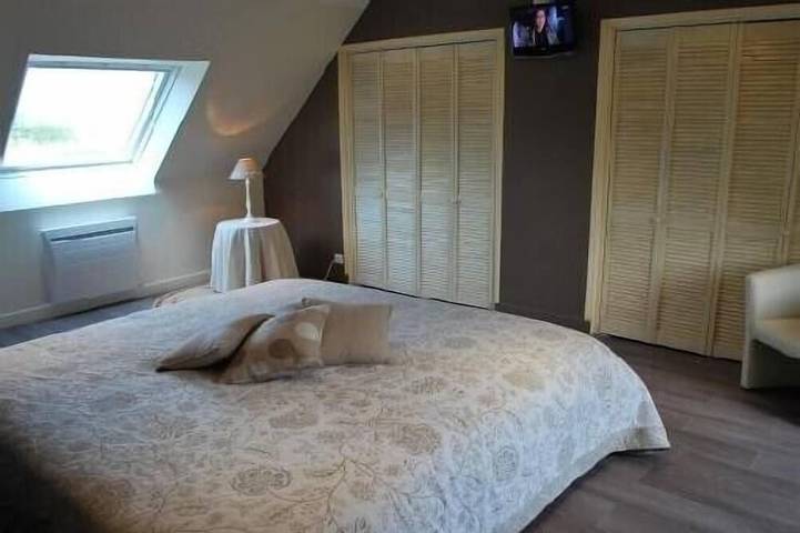 Location de vacances pour 7 personnes, avec jardin ainsi que jacuzzi et sauna, animaux acceptés à La Pernelle - 2